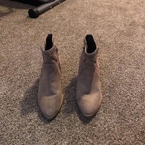 Used still in good condition ankle boots size 7